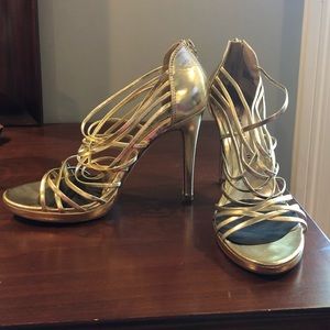 Chinese laundry gold heels